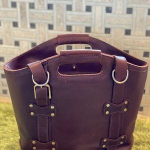 SOLD!! 🎊Saddleback Full-Grain Leather Tote! 🎊